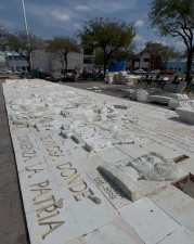Artesanos de Oaxaca instalan murales sobre la historia de Reynosa