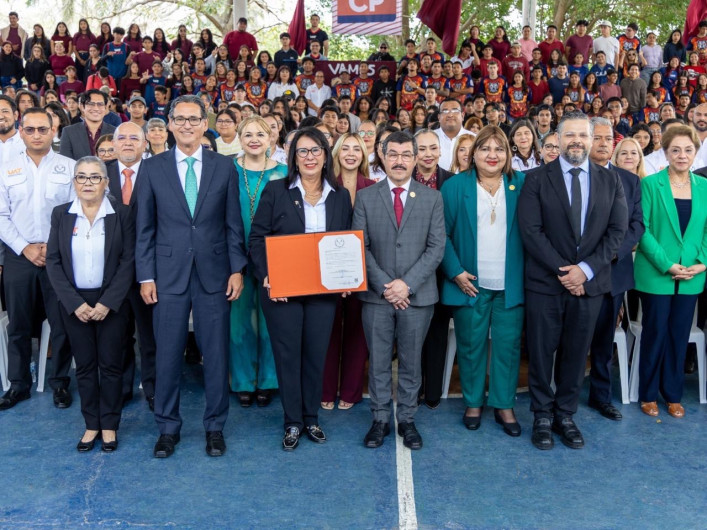 Dra. Laura Jiménez Ferretiz rinde protesta como directora de la FCAT-UAT