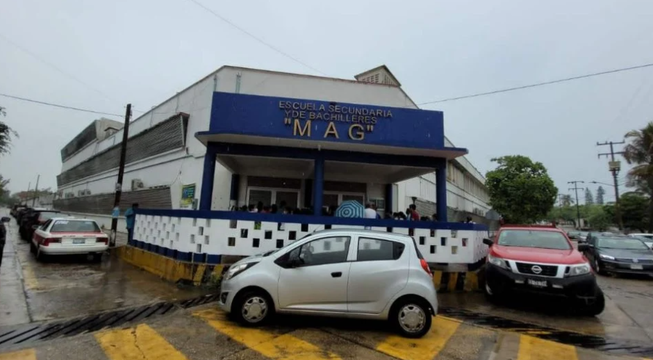 Alumno hace "broma" y desata pánico por posible tiroteo en preparatoria de Veracruz 