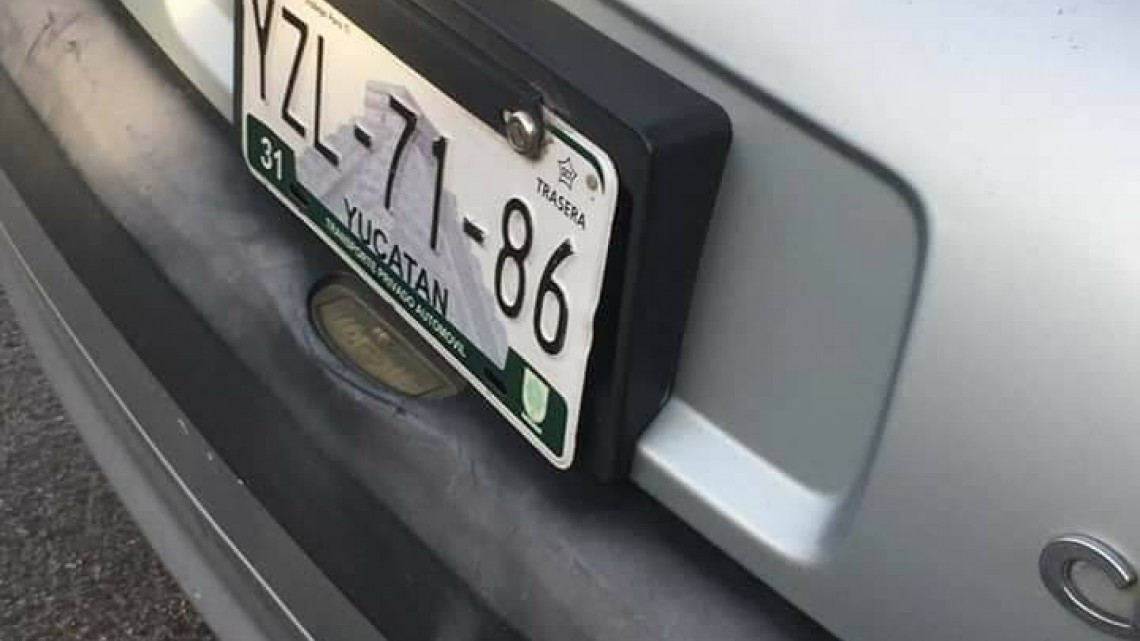 Hombre exhibe sus genitales frente a primaria