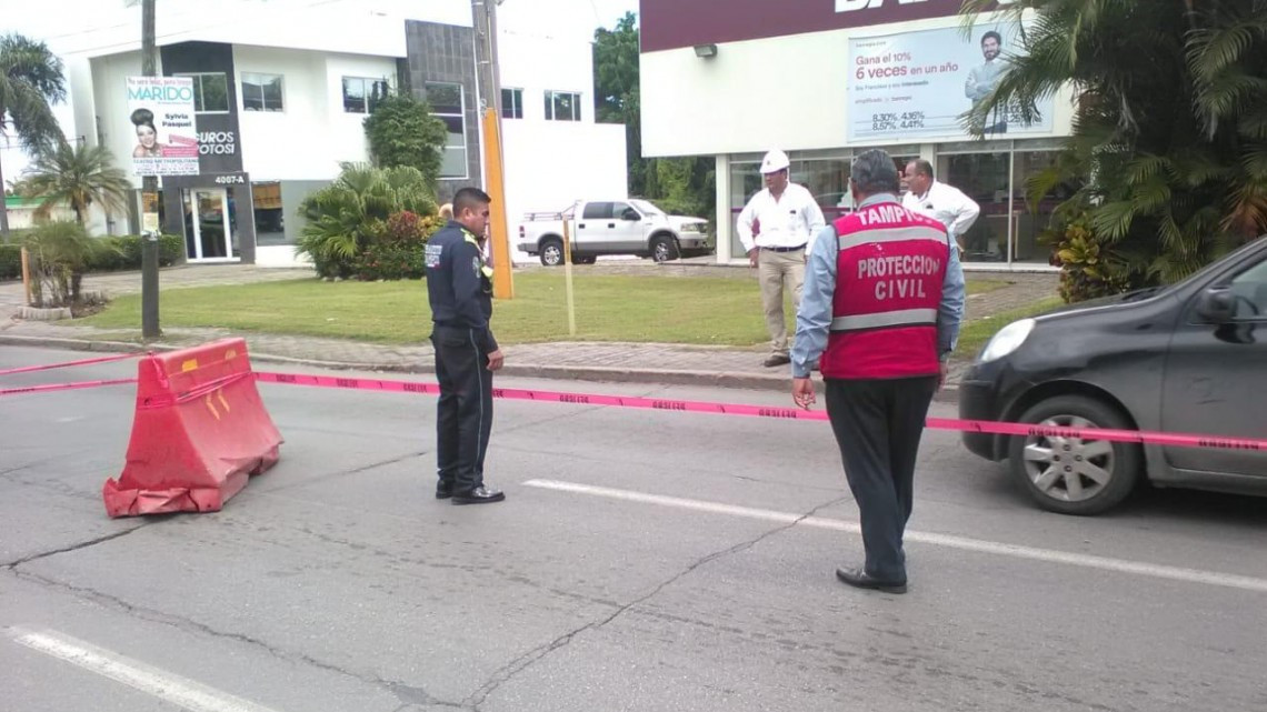 Se registra hundimiento en la avenida Hidalgo