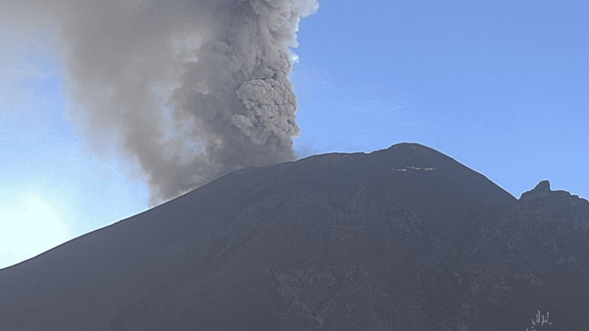 Suspenden clases en Puebla, Edomex y Tlaxcala por actividad del Popocatépetl