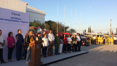 Entregan maquinaria por 83 mdp