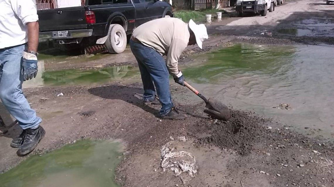 Comapa trabaja con equipo vactor