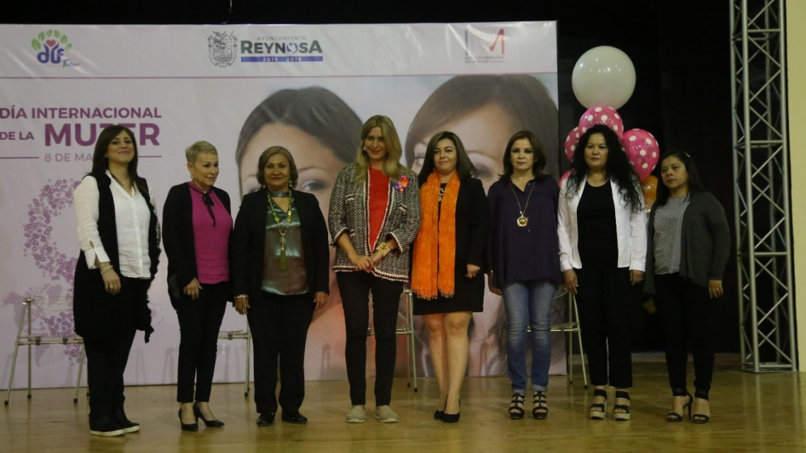 Reconoce Maki Ortiz logros de las mujeres