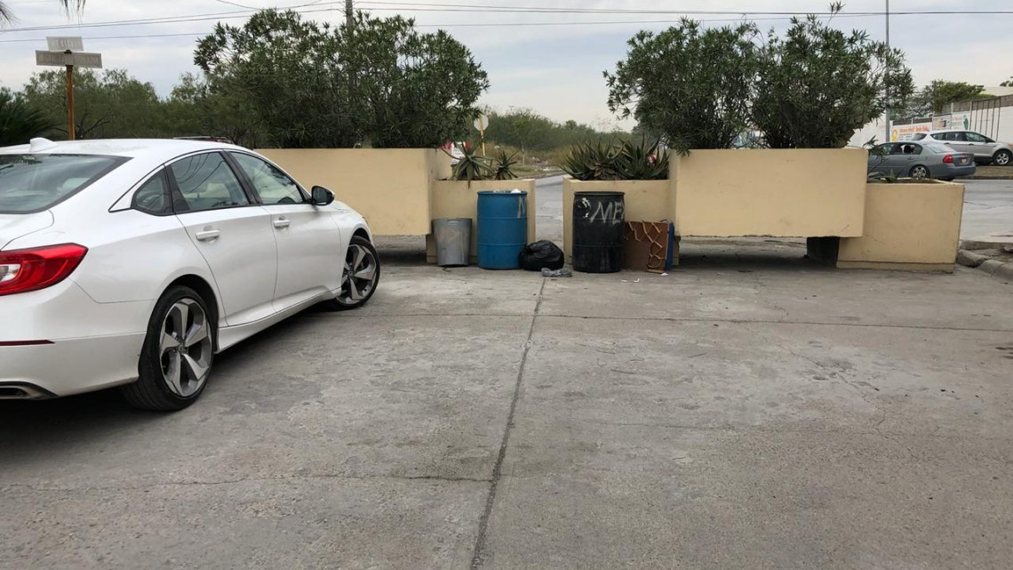 Retirarán maceteros que obstruyen el paso en el fraccionamiento Victoria 