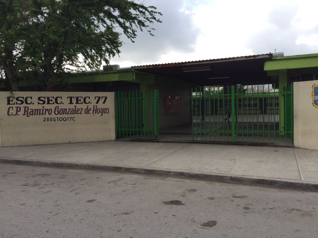 Alumnas de secundaria consumen pastillas controladas