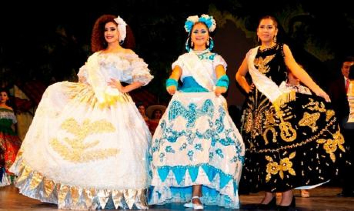 Eligen a Wendy Monserrat Aguillón, como soberana de las fiestas patrias