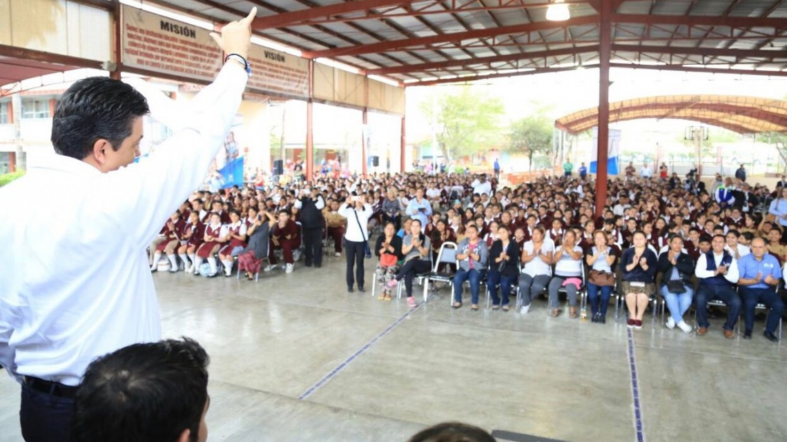 Apoyos en beneficio de reynosenses son entregados