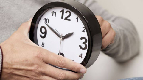 Diputados posponen derogación del horario de verano hasta próximo periodo