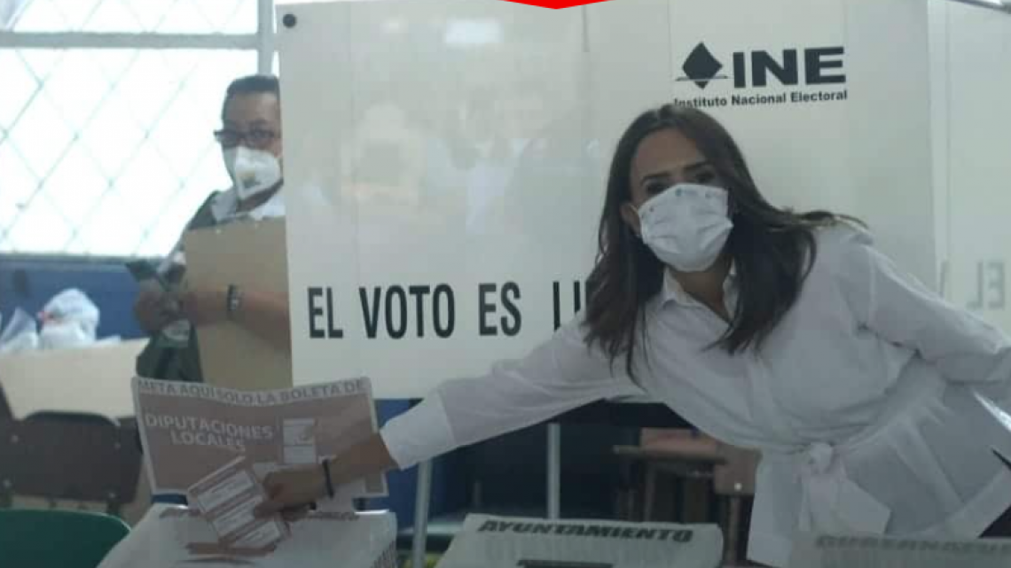 Acuden a votar candidatos a la gubernatura de Nuevo León