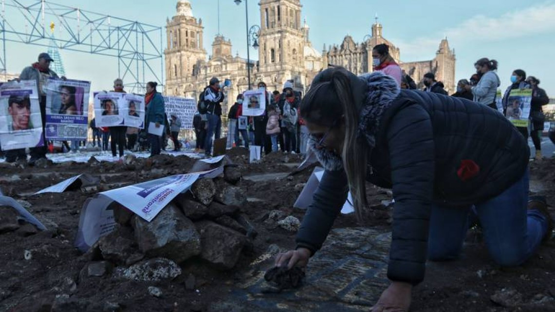 “Si AMLO no va a las fosas, las fosas vienen a él”, colectivos exigen ayuda para encontrar a desaparecidos