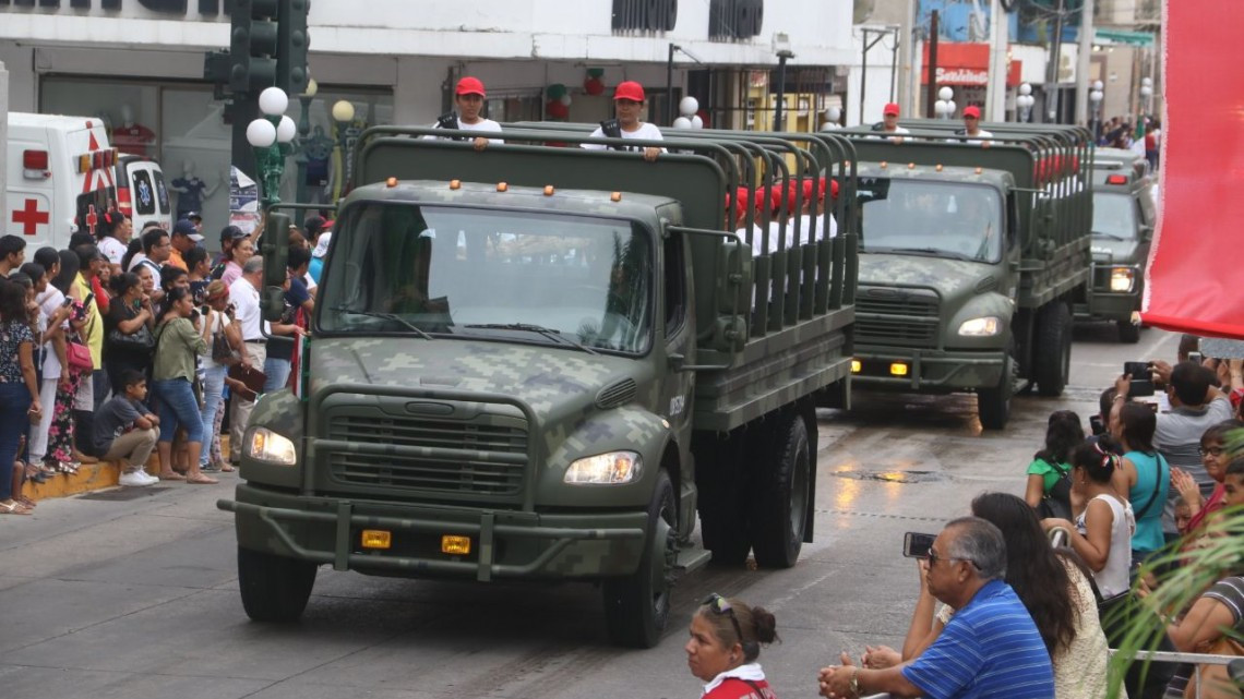 Realizan con éxito desfile conmemorativo de la independencia de México