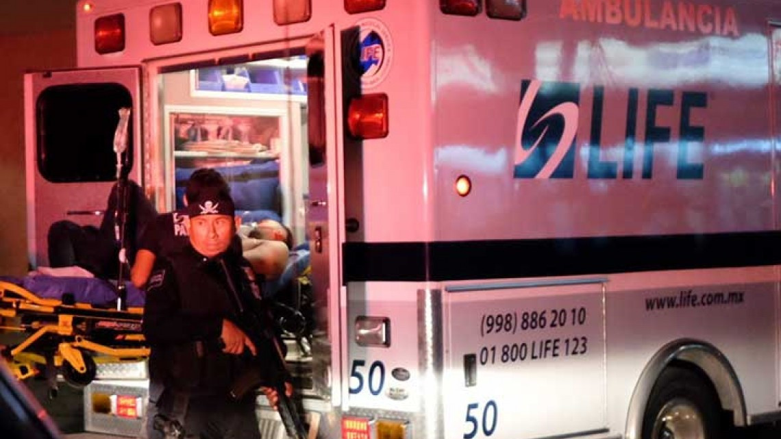 Muere una persona y cuatro heridos balacera en Cancún 