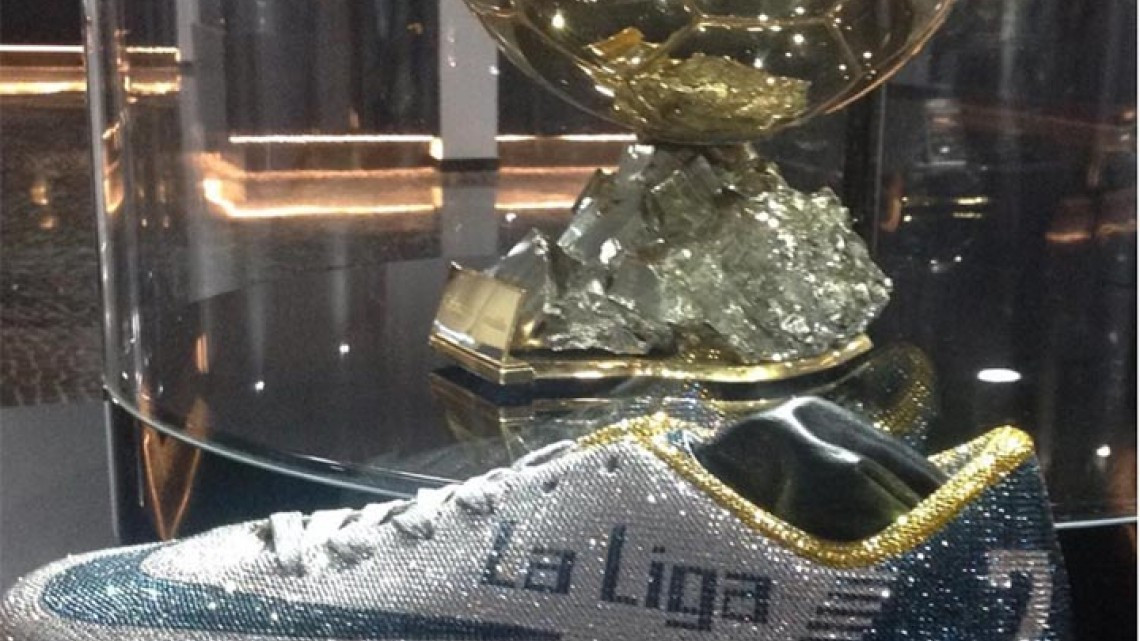 CR7 manda a hacer botines súper lujosos