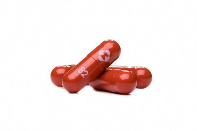 Cofepris autoriza uso de emergencia de pastilla contra covid-19 de Merck