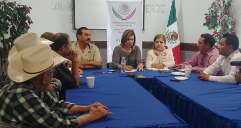 Acuerda Diputada con CANACO, rescatar espacios históricos