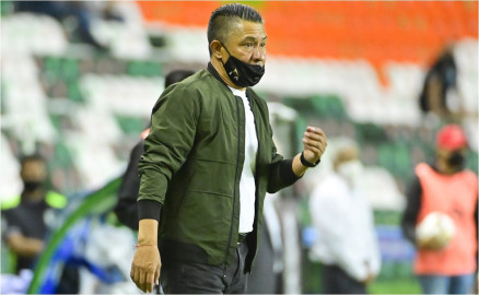 Ignacio Ambriz se despide del León