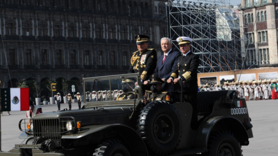 Así se vive el Desfile por el 111 Aniversario de la Revolución Mexicana encabezada por AMLO 