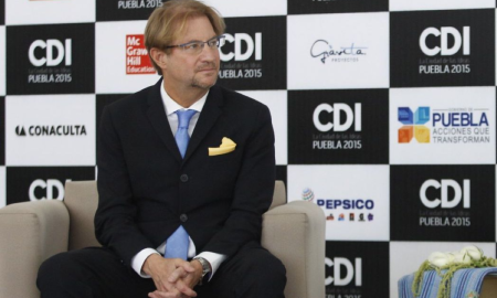 Gira orden de aprehensión contra Andrés Roemer por violación