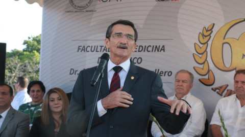 La UAT se actualiza día a día: Rector