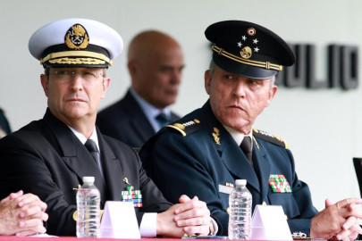 Semar y Sedena buscan colaboración trilateral