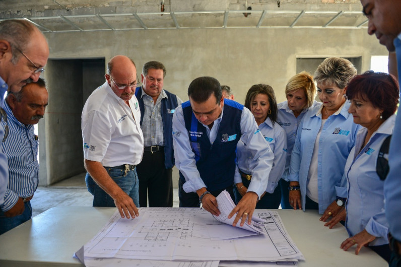 Avanza Centro Médico en Palmares y adecuamiento vial en Libramiento Aeropuerto