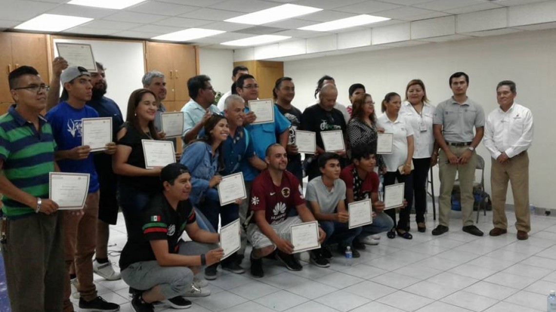 Brindan pláticas de primeros auxilios a ciclistas