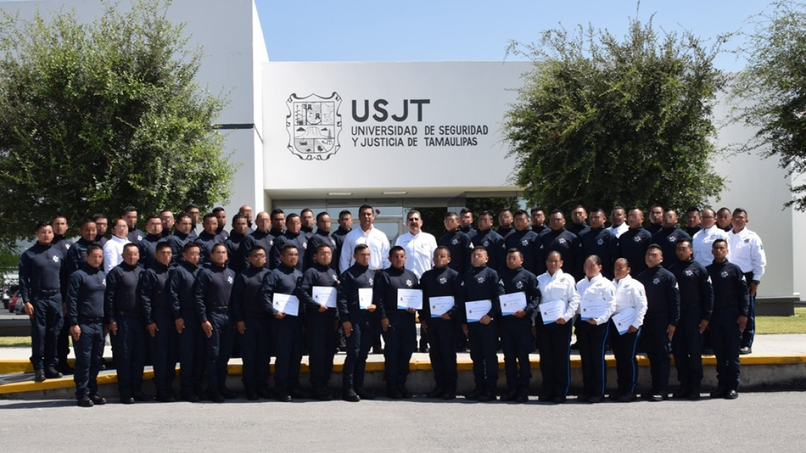 Policías Estatales se gradúan de la USJT 