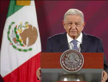 Campaña contra libros de texto es difamatoria y sin sustento: AMLO