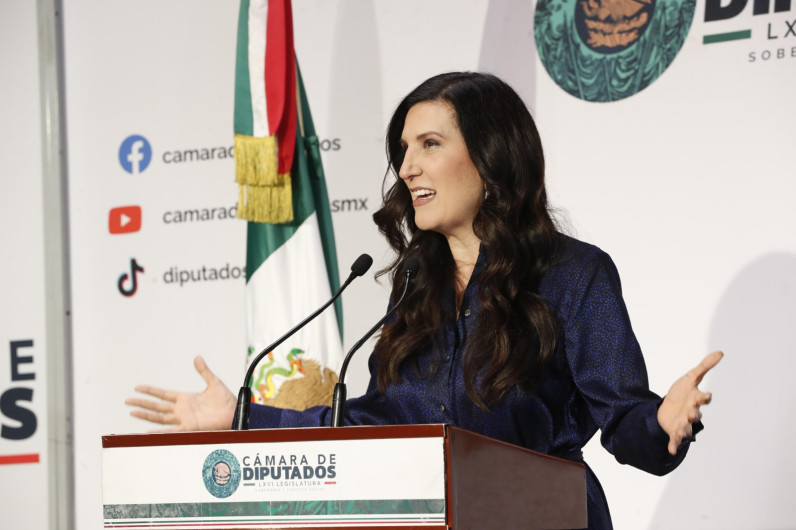 Diputada Kenia López Rabadán abre canal directo para que jóvenes envíen propuestas al Congreso