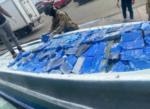 Golpe al narcotráfico: incautan 916 paquetes de droga frente a costas de Panamá