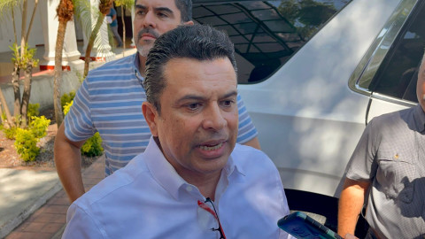 Confirma Lalo Gattás que tuvo que ampararse para regresar a sus funciones