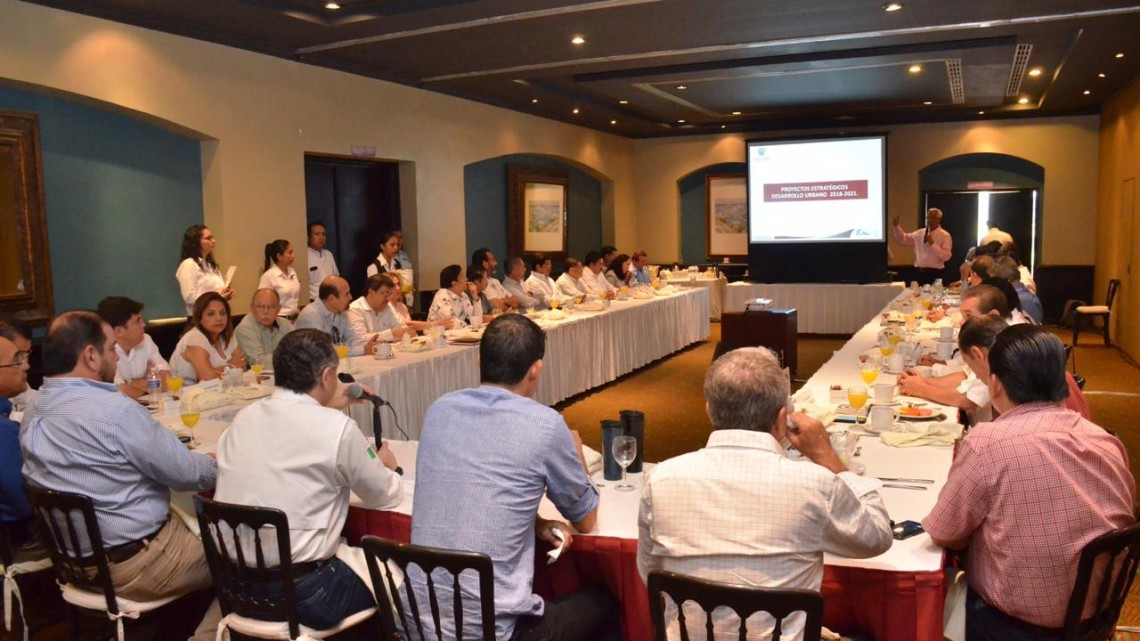 Presenta Adrián Oseguera ambicioso proyecto de Obras Públicas