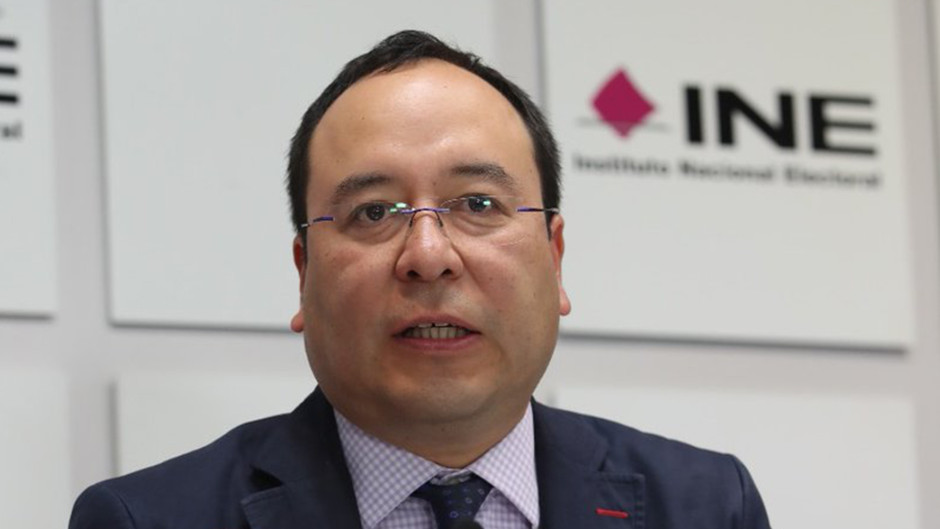 Ciro Murayama señala como “irresponsables” a candidatos que se declaran ganadores