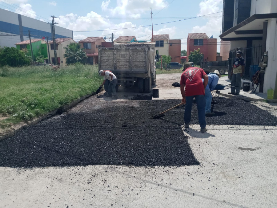 Aplica Municipio 156 toneladas de asfalto en trabajos de bacheo en la ciudad 