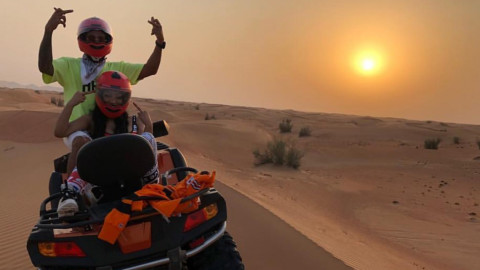 Lewis Hamilton y Nicki Minaj presumen sus vacaciones en Dubai