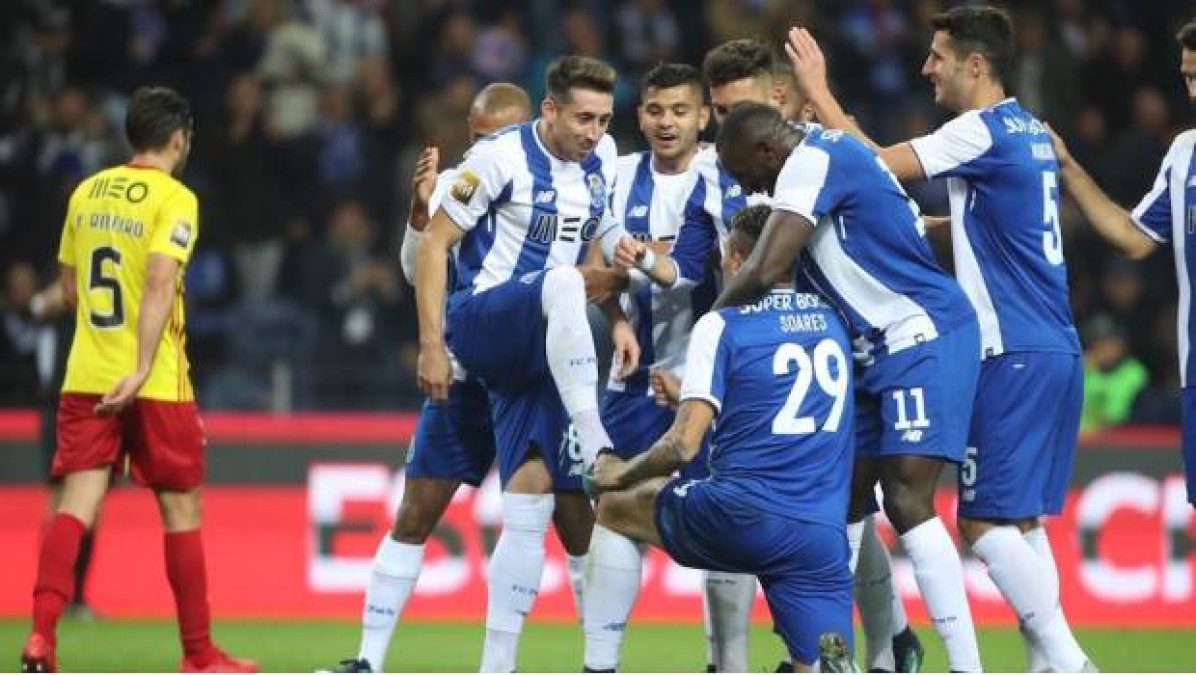 Porto golea con buena actuación de mexicanos