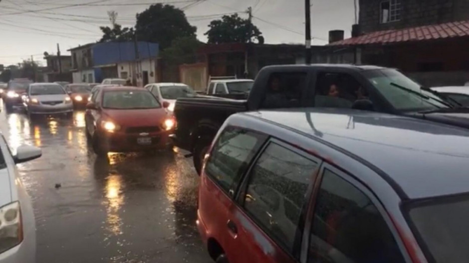 Tormenta desquicia a Victoria