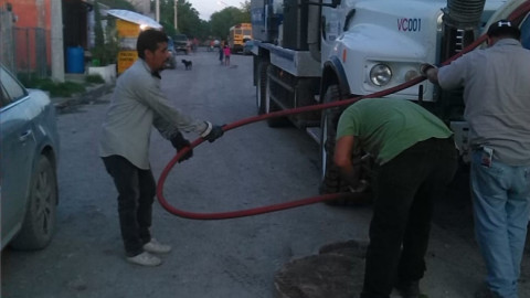 Avanza COMAPA con sondeo y limpieza en drenajes de Reynosa