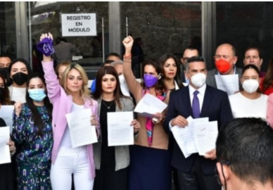 Denuncian penalmente a Layda Sansores por violencia de género 