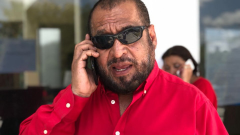 Maestros piden la salida de Héctor Escobar 