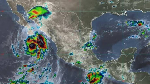 Lorena avanza como huracán categoría 1 hacia el noroeste del Pacífico mexicano