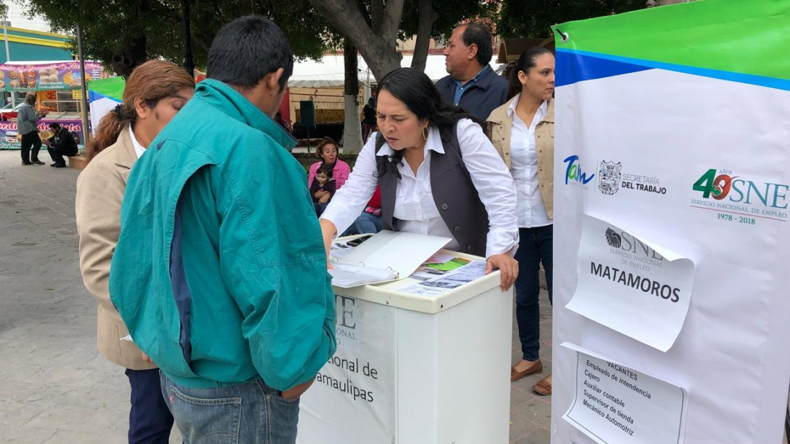 Instala módulo SNE en la plaza principal