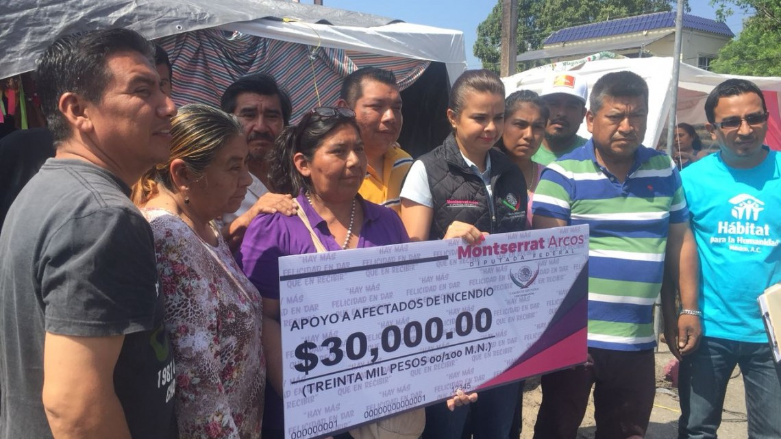 Diputada realiza donativo a víctimas de incendio