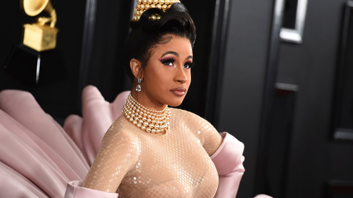 Cardi B lidera con 21 nominaciones a Premios Billboard