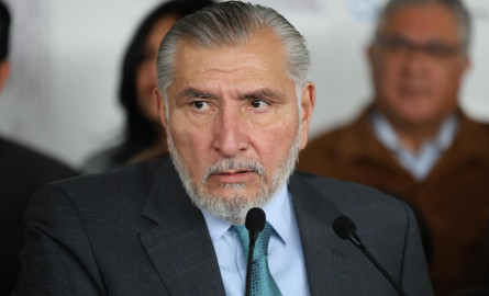 Presentan 37 denuncias contra Adán Augusto López; exigen investigar su patrimonio