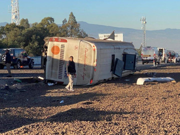 Accidente en la México-Puebla deja tres muertos y más de 20 heridos