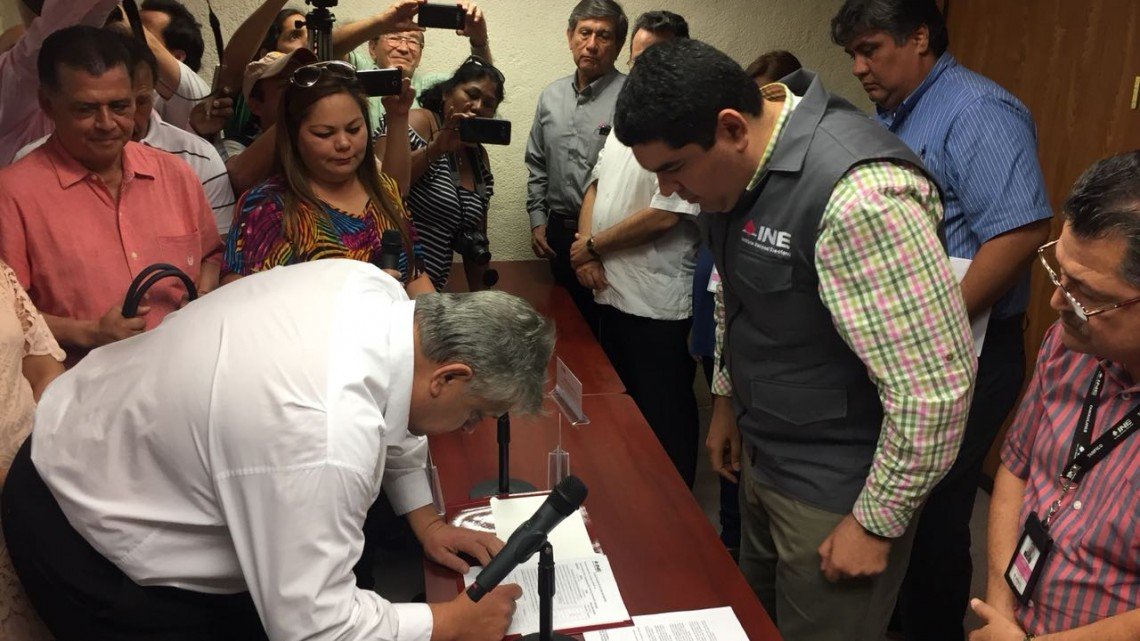 Juan Manzur Oudie se registra como candidato independiente por el distrito 08