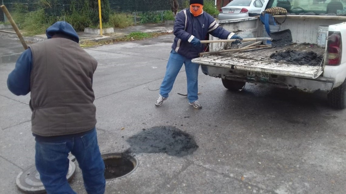 ¡Encuentran más basura y piedras en alcantarillas!